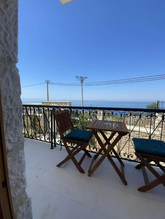 Luna Hotel Dhermi 0*,  Albania
